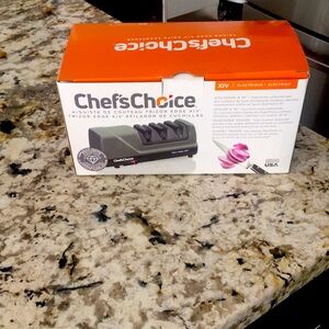 Automated knife sharper